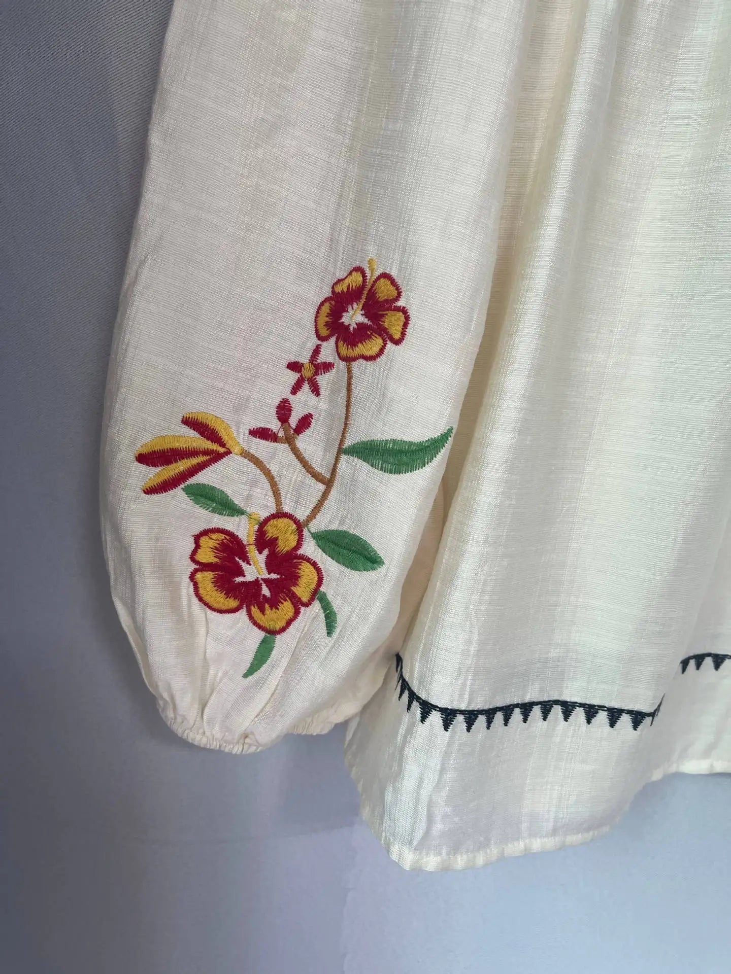 Ethnic Floral Embroidery Blouses Shirts For Women Top Casual V-neck Tassel Long Sleeve Boho Beach Blouse Spring Summer blusas