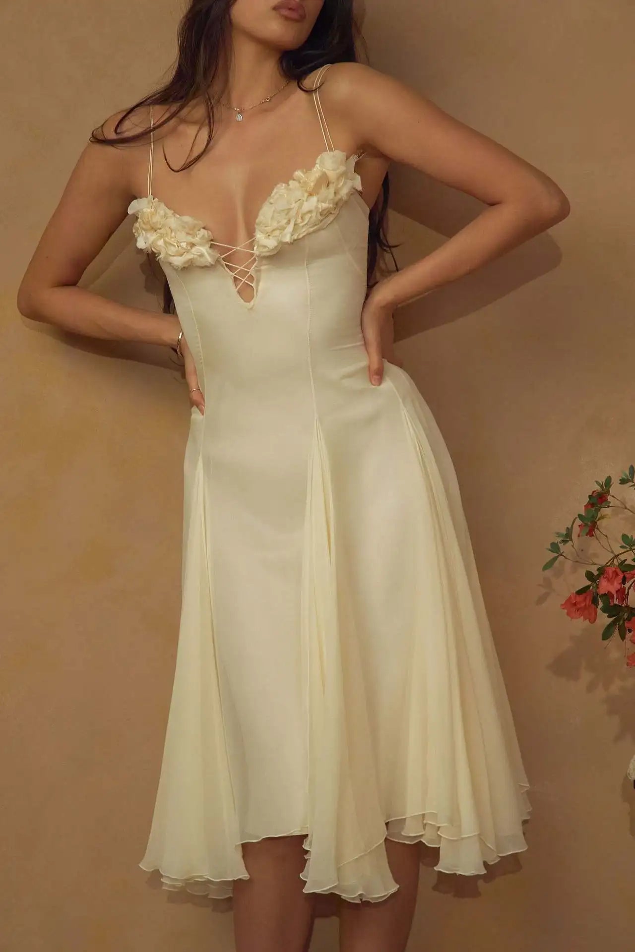 Cream Chiffon 3D Floral Appliques Midi Dress for Women Vintage Sexy Deep V Neck Spaghetti Straps Dresses Summer Party Vestidos