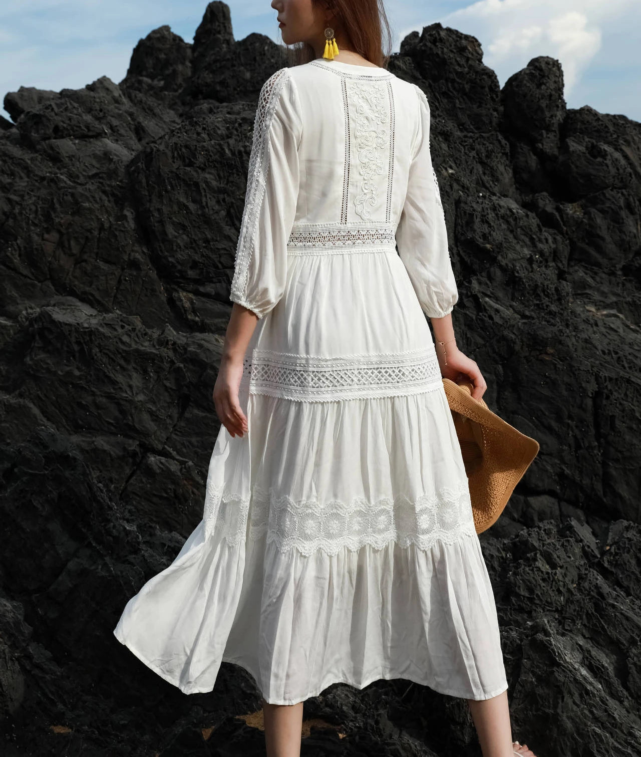 V-neck Floral Embroidery 100% Cotton White Summer Dresses Vintage Ladies Vestidos Long Sleeve Boho Beach Lace Dress for Women