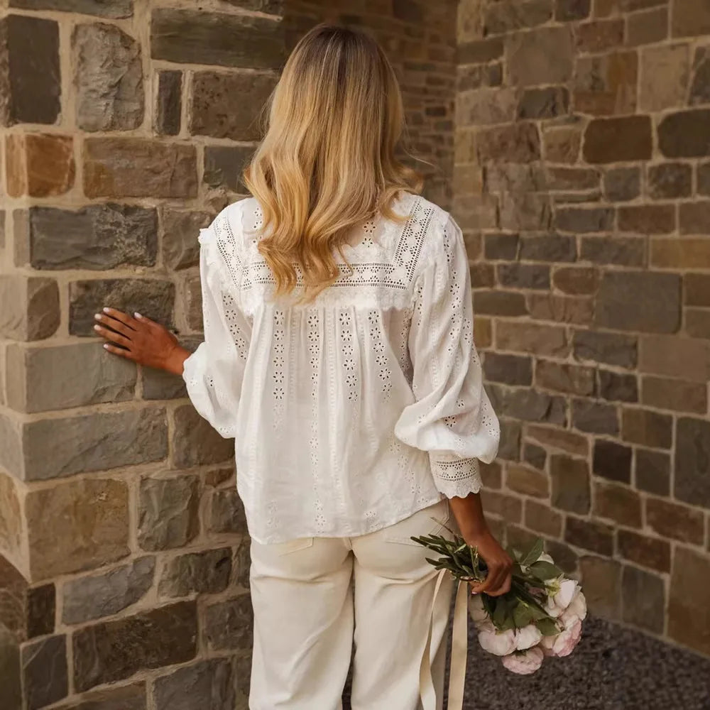 Cotton White Blouses Shirts for Women Top Cosy Whole Piece Floral Embroidery Long Sleeves Blouse Spirng Summer Boho Beach Blusas
