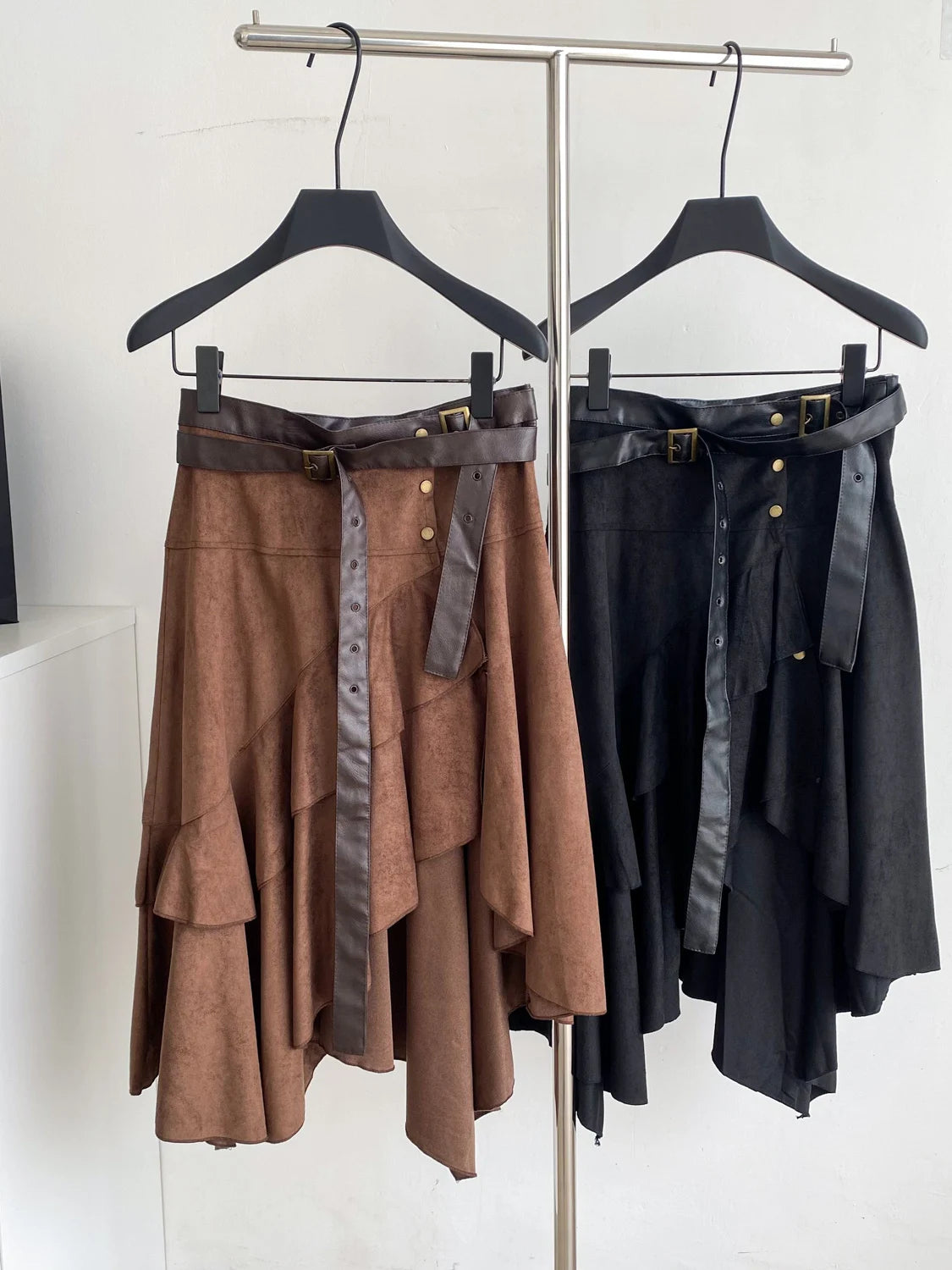 Bohemian Hippie Suede Skirts for Women Vintage Irregular Ruffled Edge Belt Skirt Autumn Winter A-line Boho Beach Leather Faldas