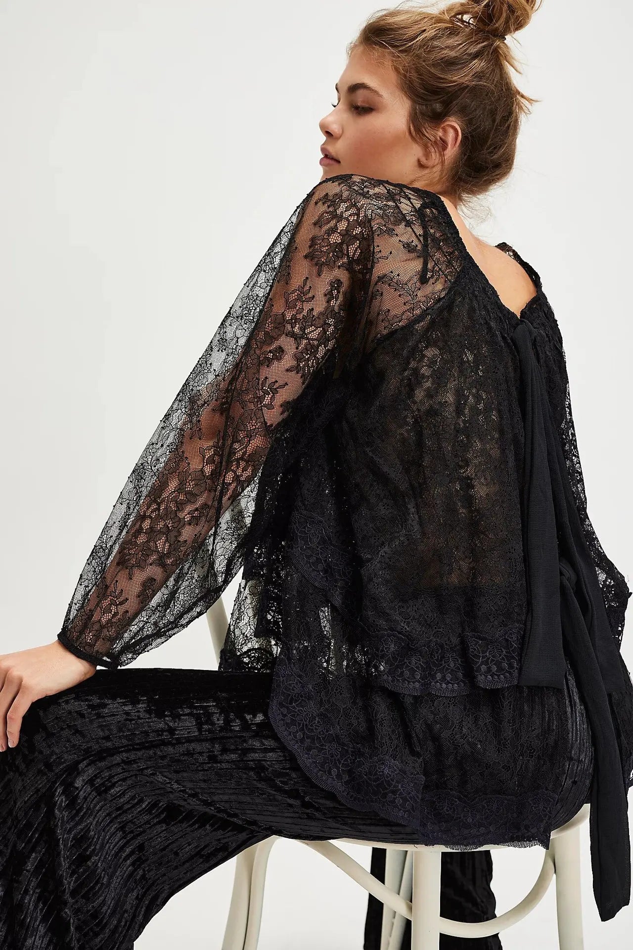 Oversize Loose Bow Lace-up Back Floral Lace Blosues Shirts for Women Tops Ruffles Lantern Long Sleeve O Neck Boho Beach Blouse