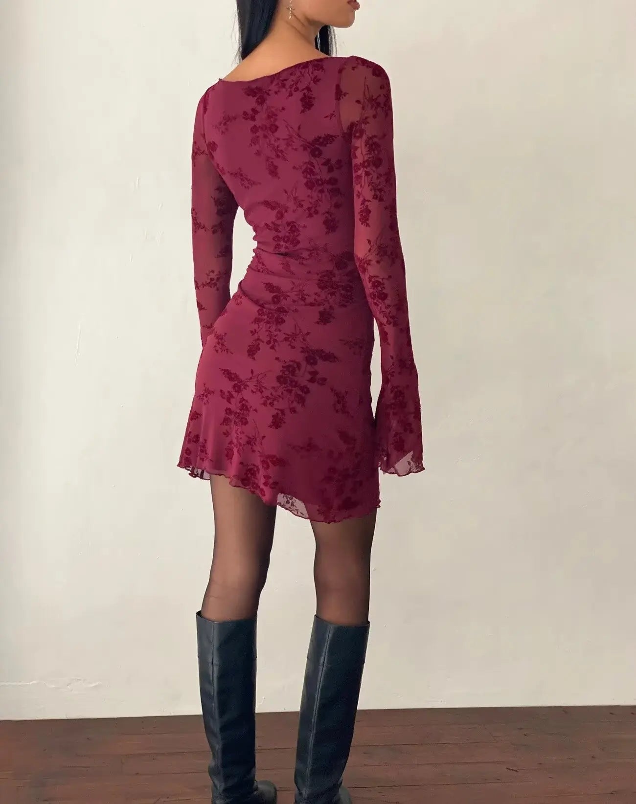 Vintage Floral Flocked Strap Mini Dress Sexy V-neck Slim-fitting Backless Sleeveless Short Dresses Women Summer Bodycon Robe