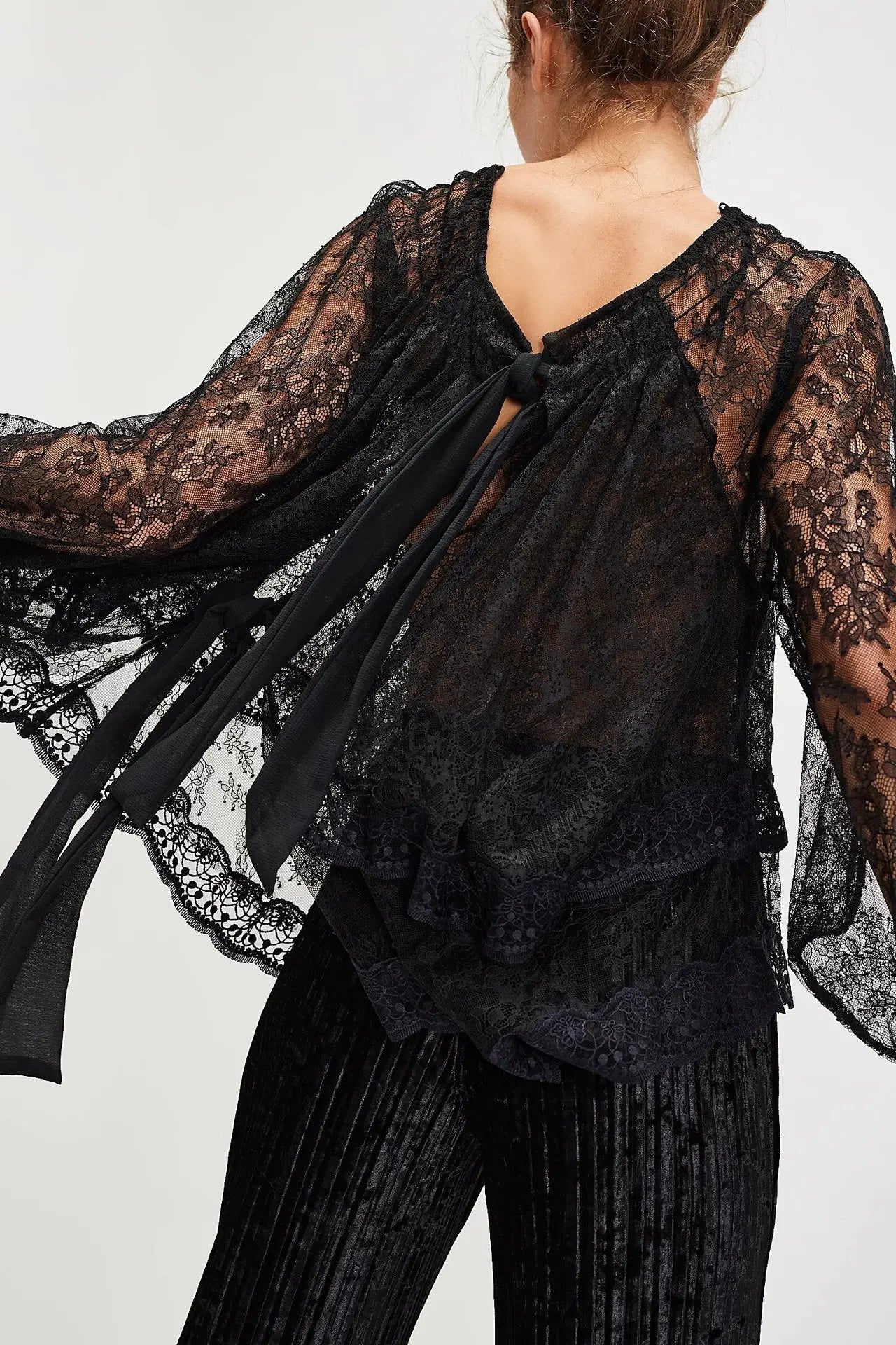 Oversize Loose Bow Lace-up Back Floral Lace Blosues Shirts for Women Tops Ruffles Lantern Long Sleeve O Neck Boho Beach Blouse