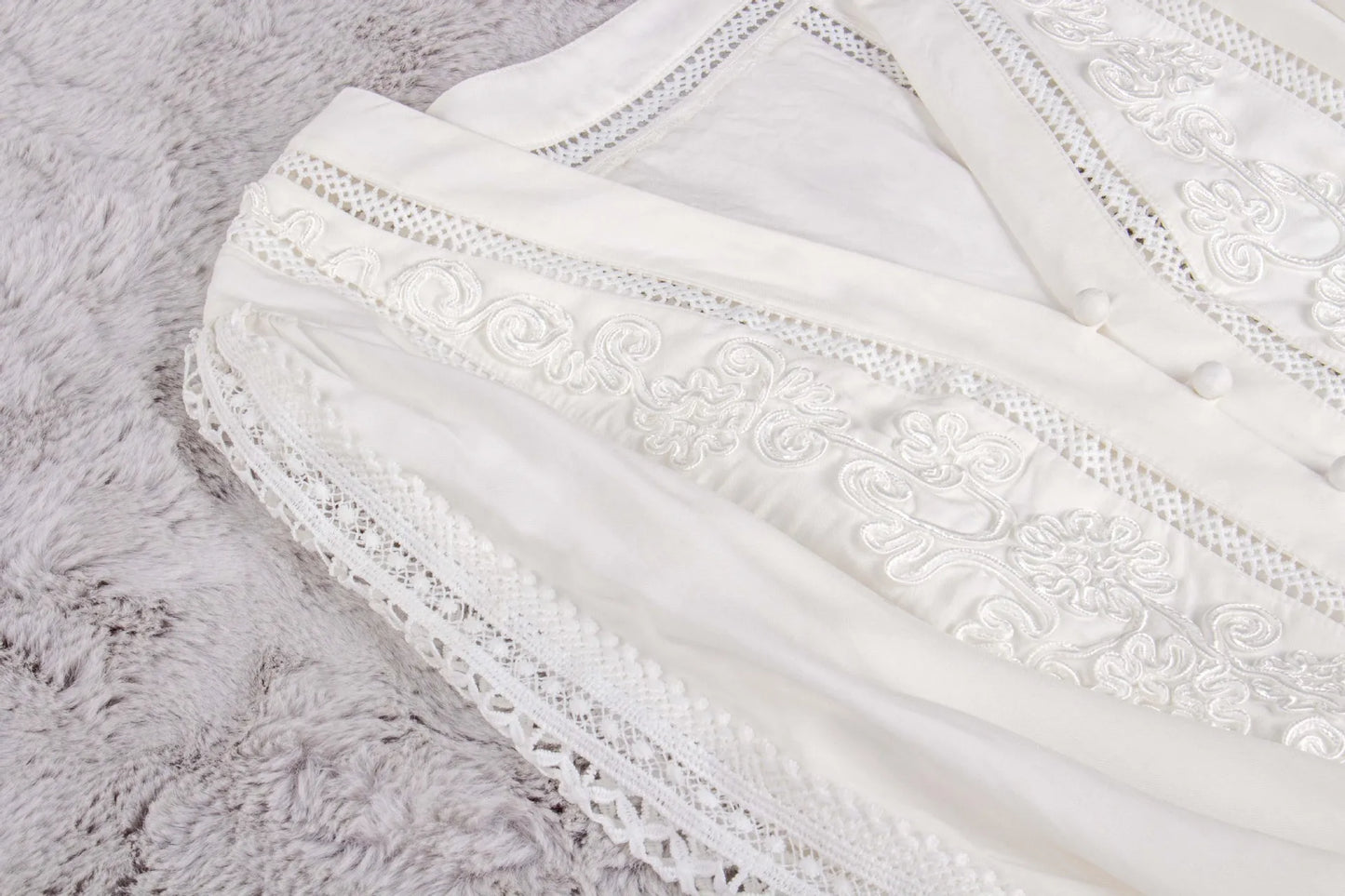 V-neck Floral Embroidery 100% Cotton White Summer Dresses Vintage Ladies Vestidos Long Sleeve Boho Beach Lace Dress for Women