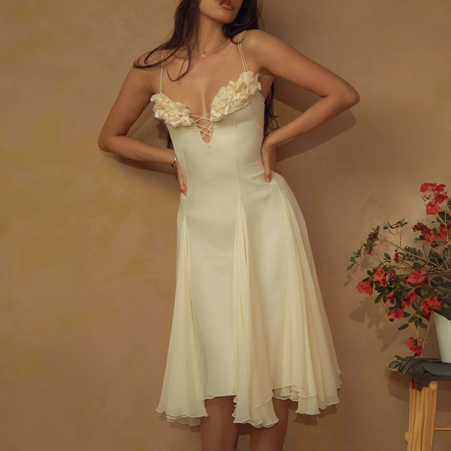 Cream Chiffon 3D Floral Appliques Midi Dress for Women Vintage Sexy Deep V Neck Spaghetti Straps Dresses Summer Party Vestidos